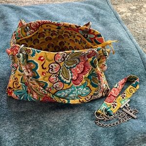 Vera Bradley Handbag in Provençal